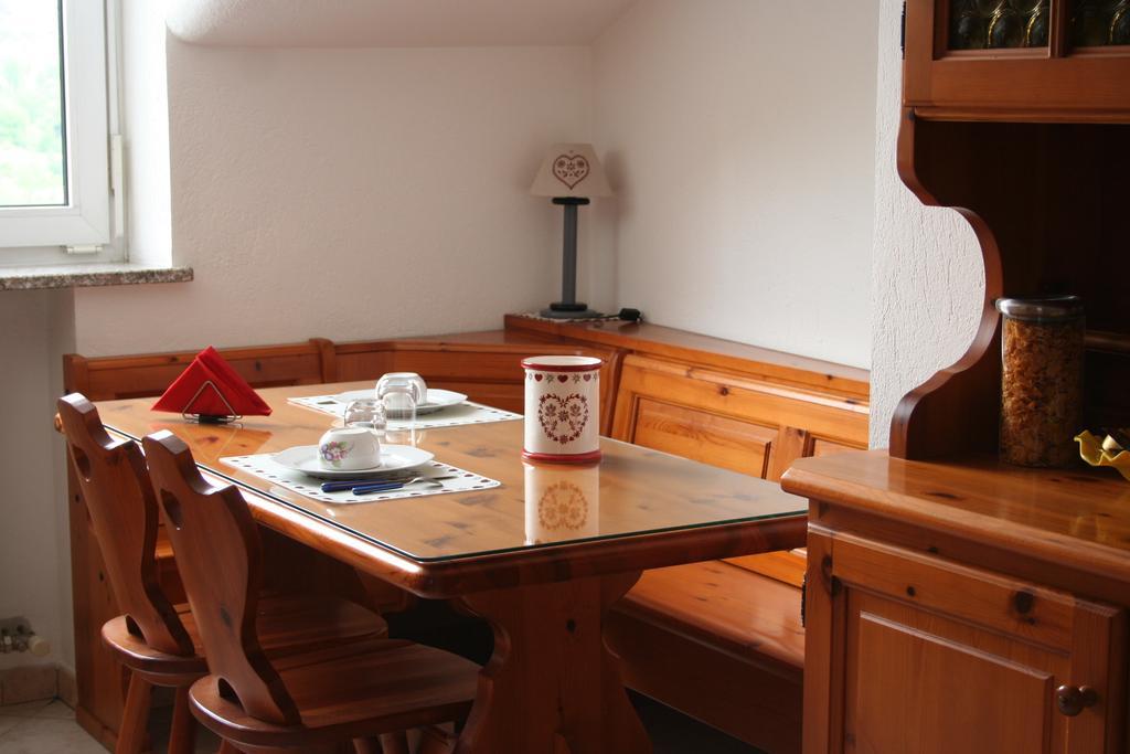 Maison Chante Lune Introd Rum bild